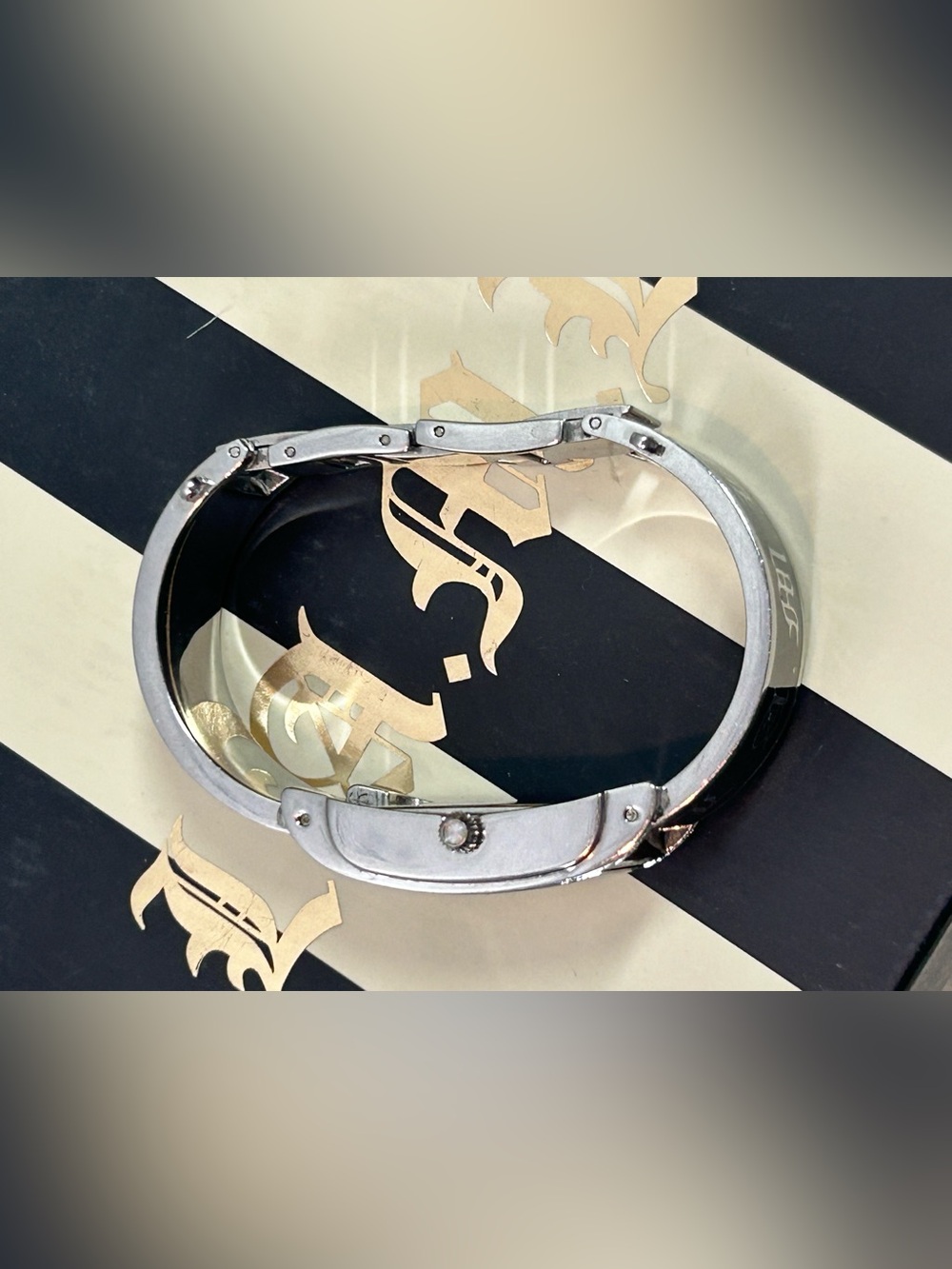 L.A.M.B. Designer Bangle Watch❤️🔥 - Picture 11 of 16